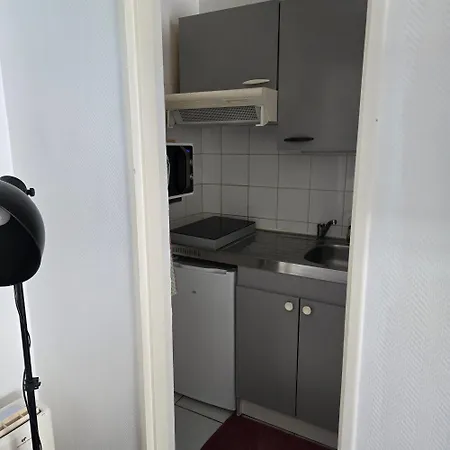 Face Au Bassin Plein Centre D Appartamento